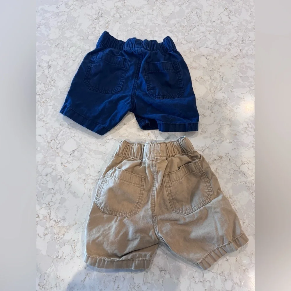 The Children's Place 2T Tan and Navy Shorts set